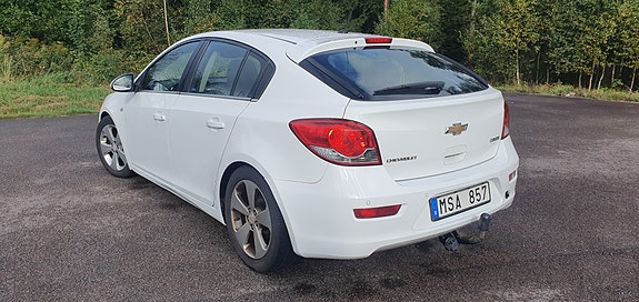 Chevrolet Cruze 5 of 10