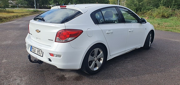 Chevrolet Cruze 4 of 10