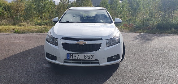 Chevrolet Cruze 3 of 10