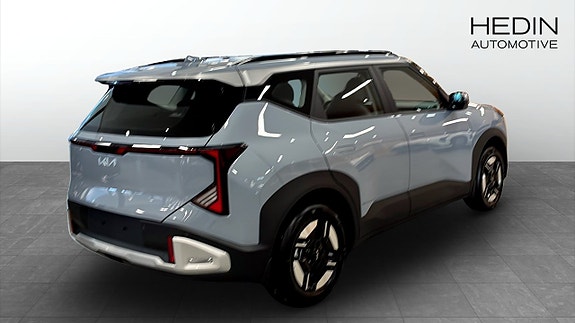 Kia Seltos 2 of 9