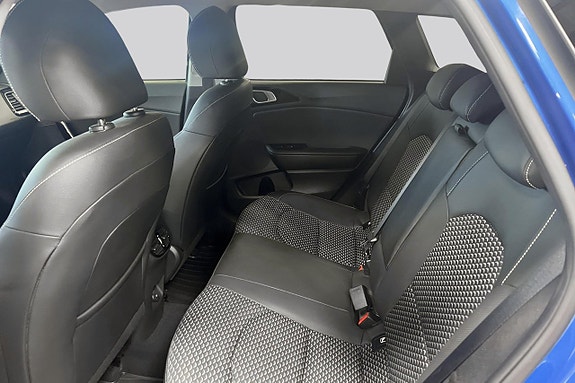 Kia Ceed 9 of 16