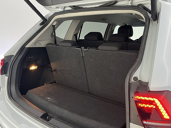 Volkswagen Tiguan Allspace 17 of 23