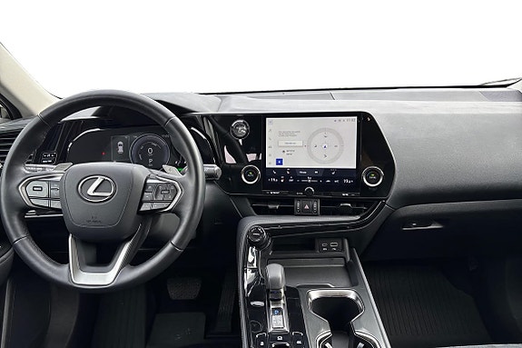Lexus NX350h 8 of 22