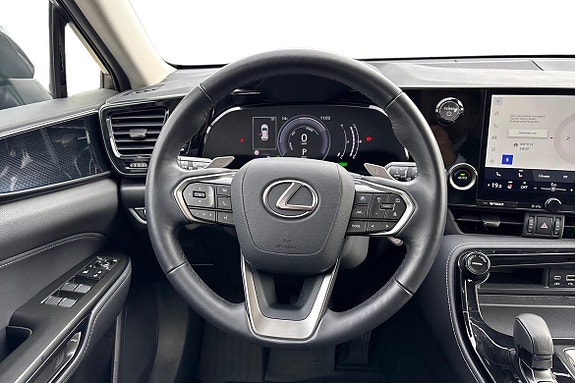 Lexus NX350h 9 of 22