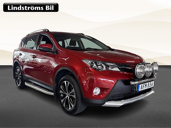 Toyota RAV4 3 of 18