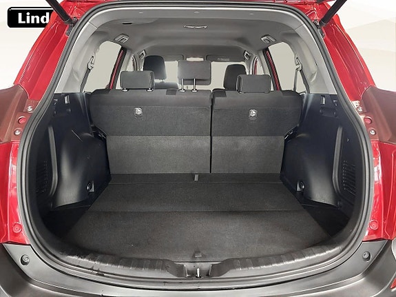 Toyota RAV4 12 of 18