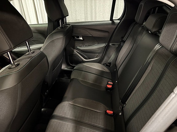 Peugeot 208 6 of 13