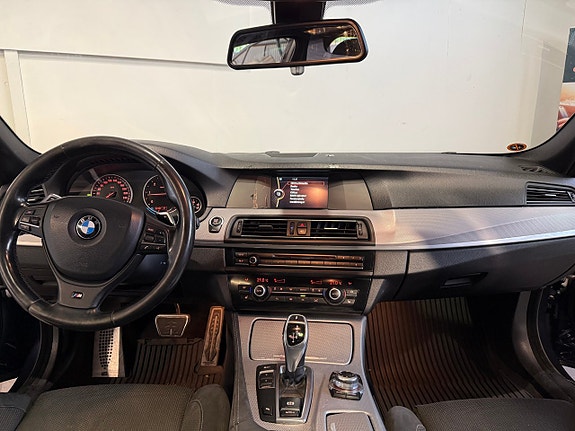 BMW 520d 3 of 13