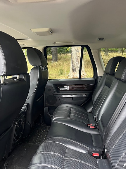 Land Rover Range Rover Sport 4 of 5