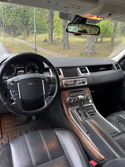 Land Rover Range Rover Sport 5 of 5