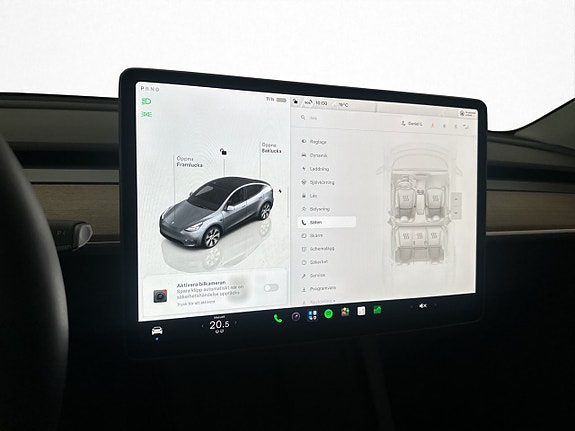 Tesla Model Y 21 of 30