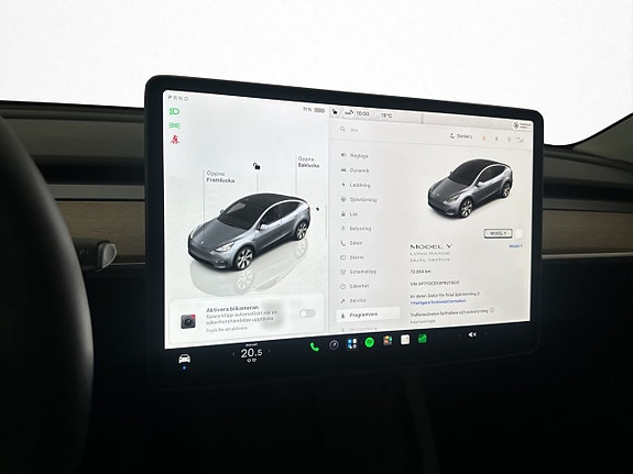 Tesla Model Y 23 of 30