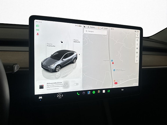 Tesla Model Y 16 of 30