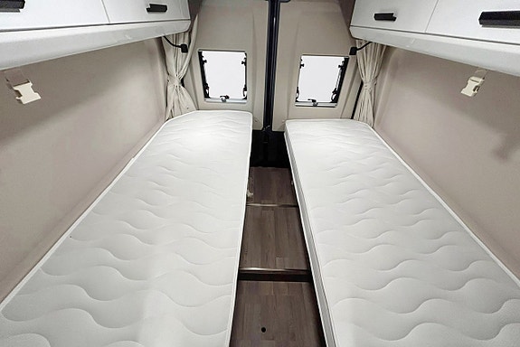 Benimar BENIVAN 160 VAN 640 AUTOMAT LÅNGBÄDDAR Dieselvärmare ADAPTIV Farthållare 16 of 30