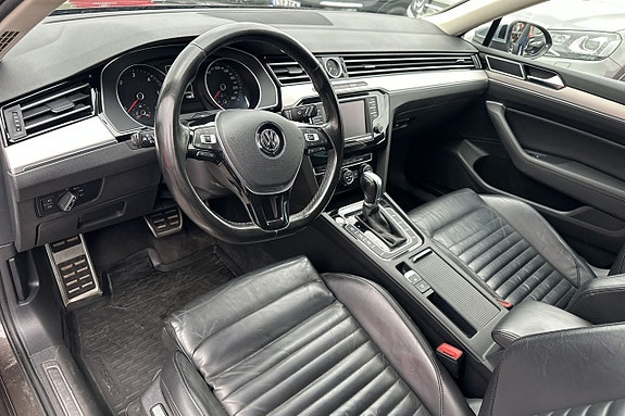 Volkswagen Passat Alltrack 19 of 30