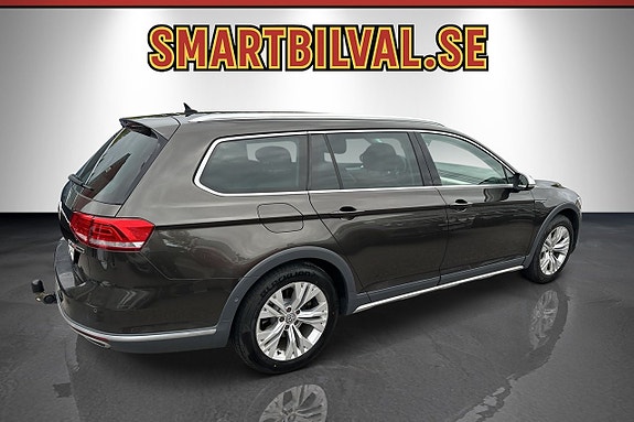 Volkswagen Passat Alltrack 6 of 30