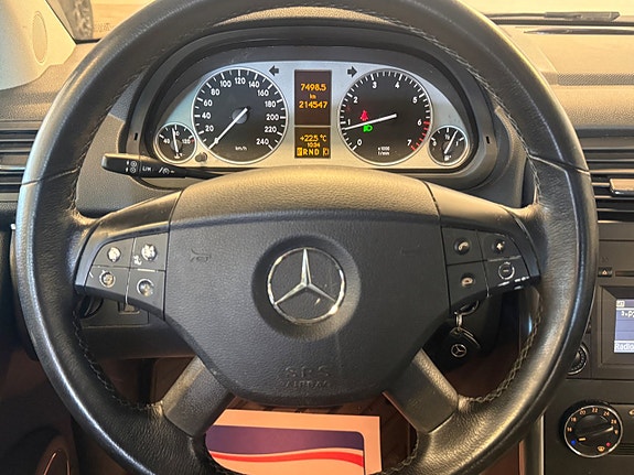 Mercedes-Benz B170 9 of 10