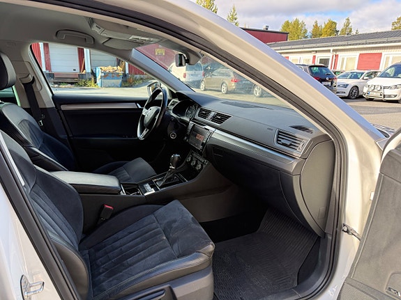 Skoda Superb 18 of 28