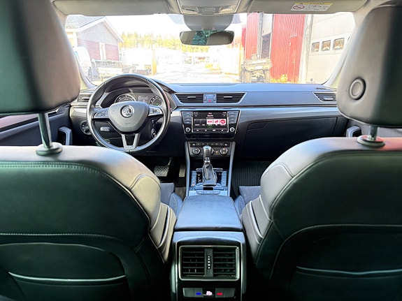 Skoda Superb 14 of 28