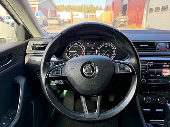 Skoda Superb 20 of 28