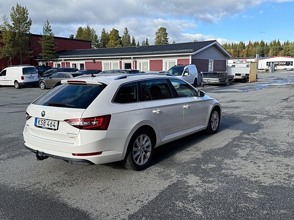 Skoda Superb 11 of 28