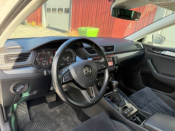 Skoda Superb 24 of 28