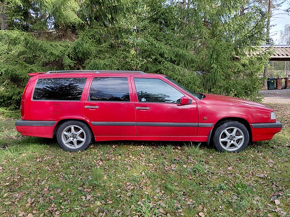 Volvo 850 2 of 8