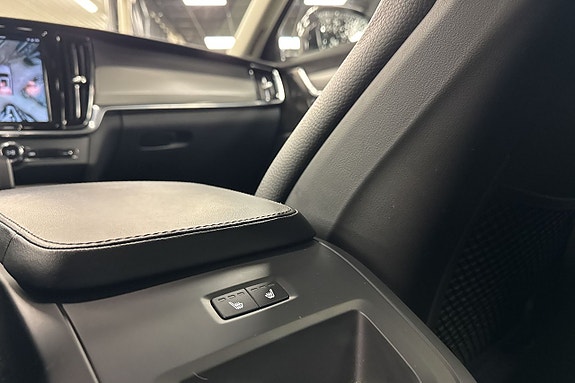 Volvo V90 Cross Country 11 of 29