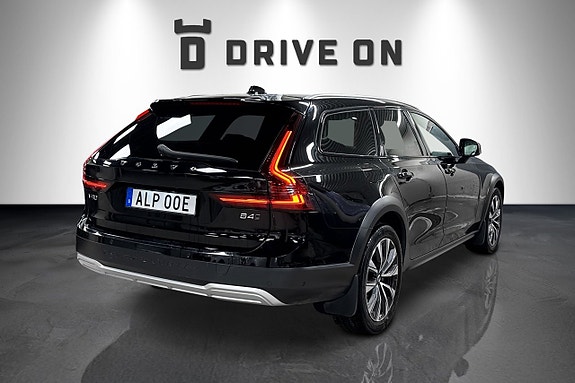 Volvo V90 Cross Country 4 of 29