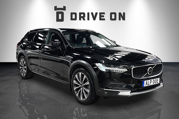 Volvo V90 Cross Country 2 of 29
