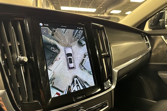 Volvo V90 Cross Country 13 of 29