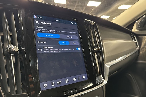 Volvo V90 Cross Country 18 of 29
