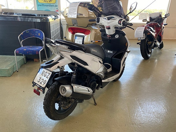 Viarelli Essenza 125 CVT 2 of 3
