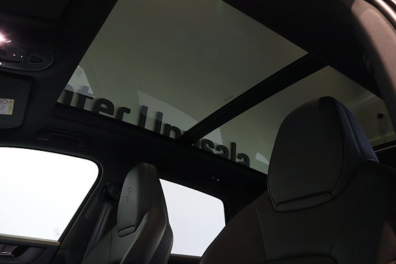 Porsche Cayenne 10 of 10