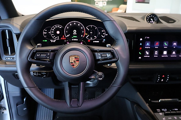 Porsche Cayenne 7 of 10