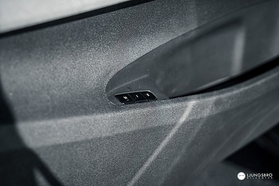 Polestar 2 7 of 16