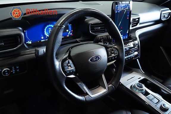 Ford Explorer 8 of 30
