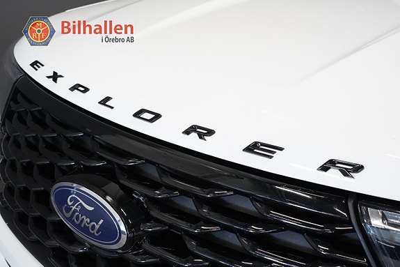 Ford Explorer 3 of 30