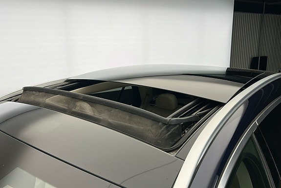 Mercedes-Benz E300 de 19 of 29