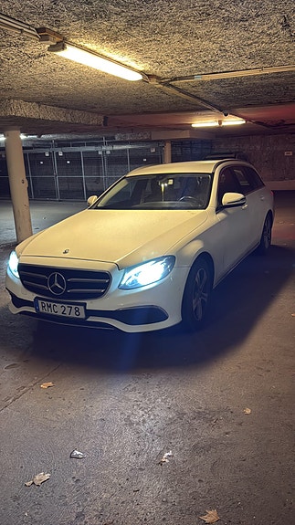 Mercedes-Benz E200 5 of 5
