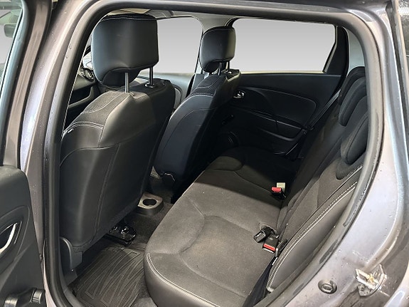 Renault Clio 8 of 13