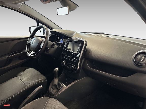 Renault Clio 13 of 13