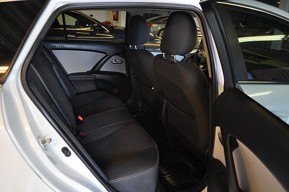 Toyota Avensis 13 of 14