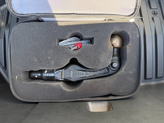 Tesla Model Y 11 of 22