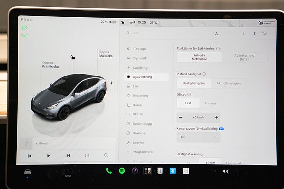 Tesla Model Y 21 of 22