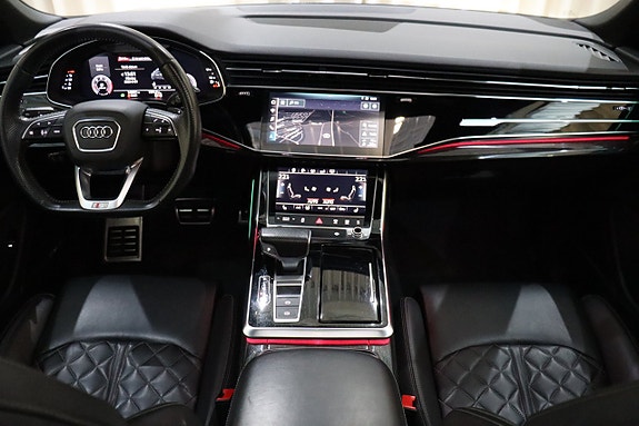 Audi Q8 20 of 30