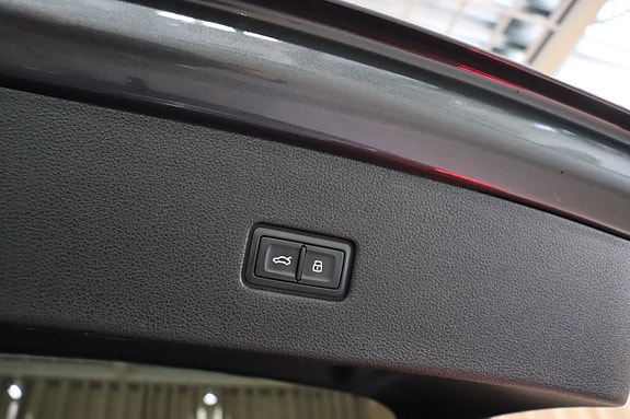 Audi Q8 10 of 30