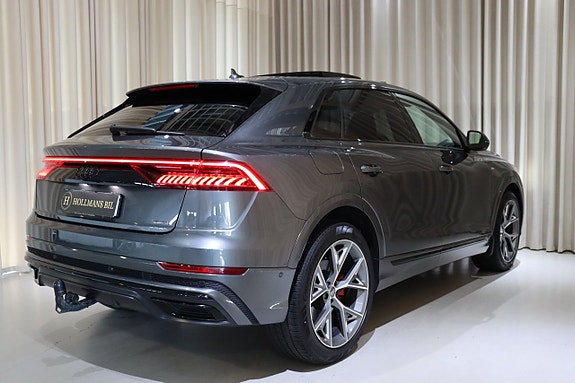 Audi Q8 11 of 30