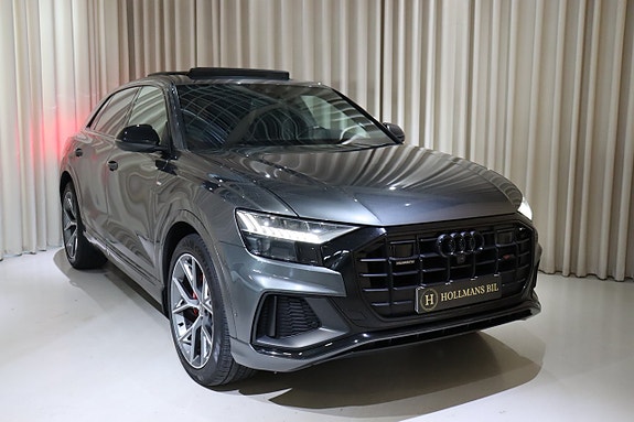 Audi Q8 2 of 30