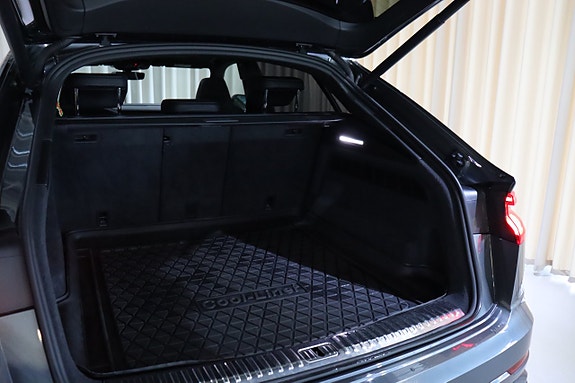 Audi Q8 9 of 30